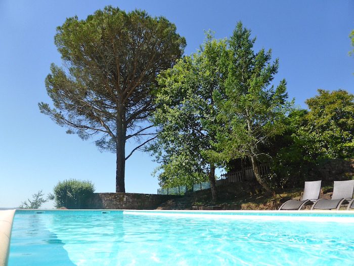 Piscine privée - chambres d'hôtes château de Marsac en Corrèze